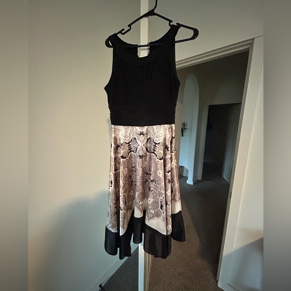 EUC evening dress - Picture 1 of 9